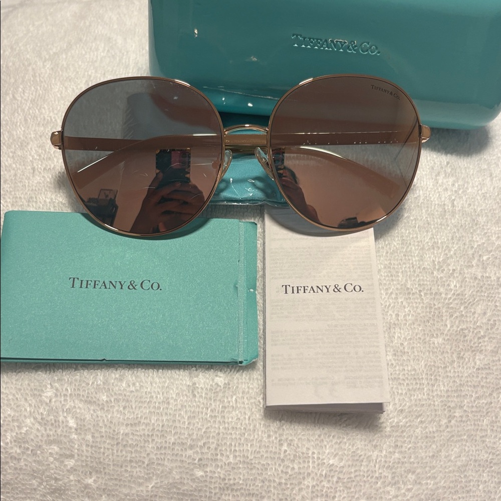 TIFFANY & Co Oversized Rose Gold Sunglasses W Hard Case Cloth Roman Numerals